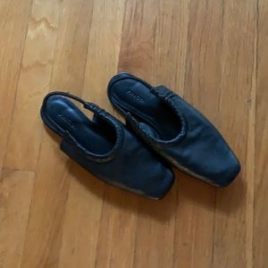 Vince black leather sling back shoes sz 7